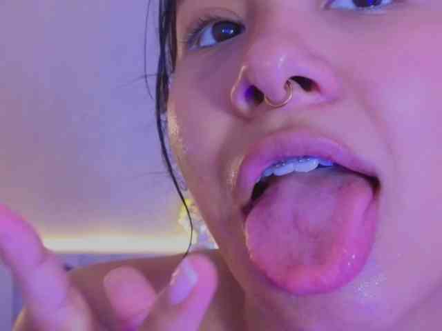 AidaMoreno webcam
