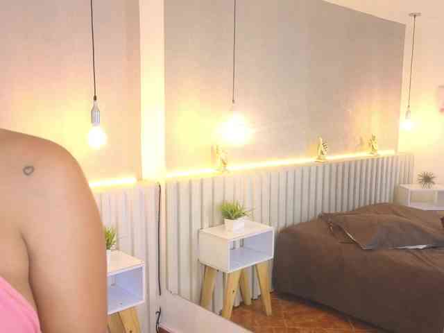 AidaMoreno webcam