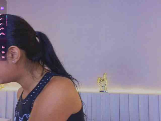AidaMoreno webcam