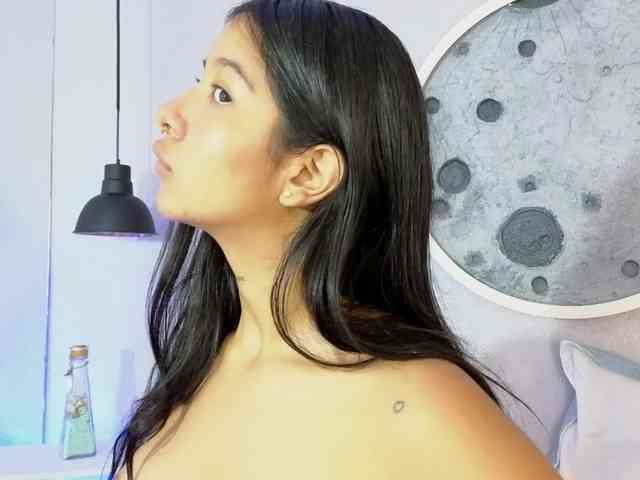 AidaMoreno webcam