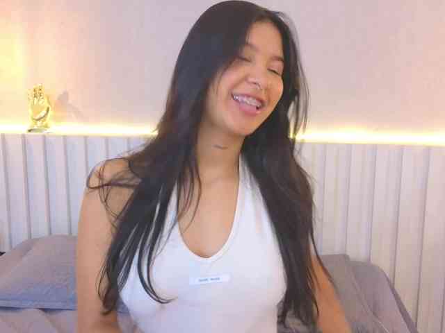 AidaMoreno webcam