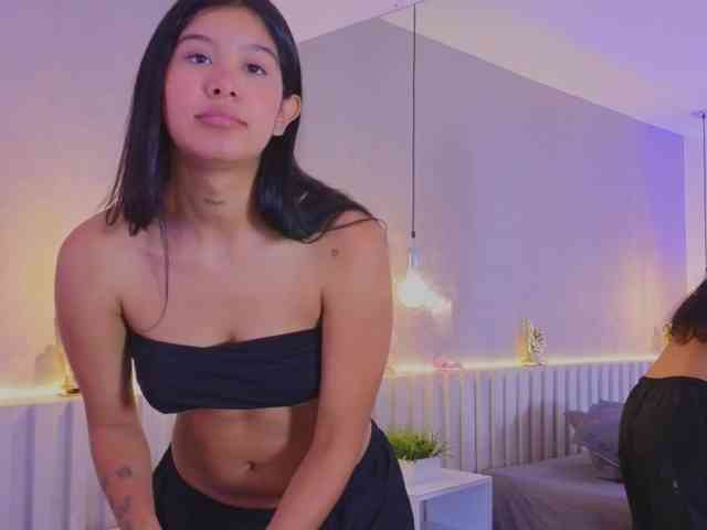 AidaMoreno webcam