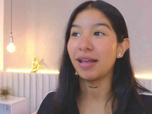 AidaMoreno webcam