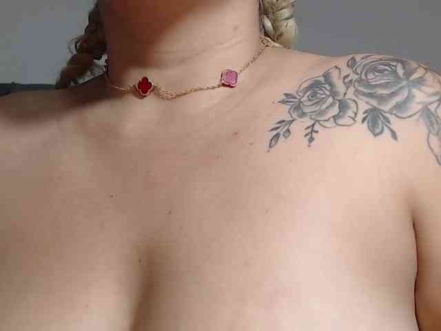 pinkvalentina webcam