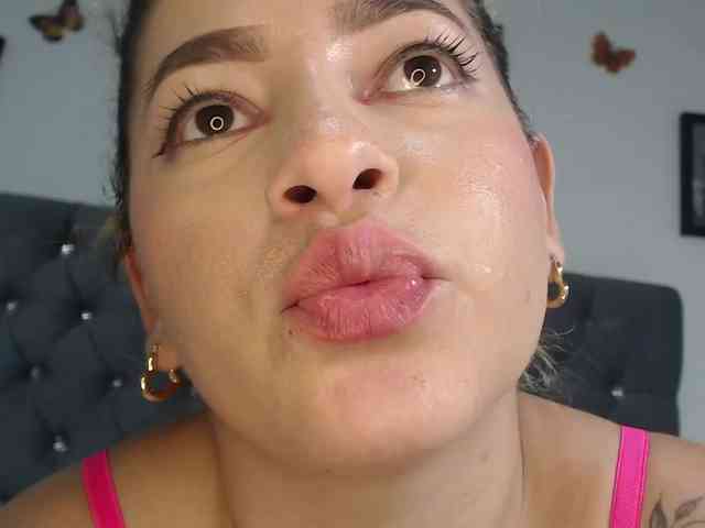 pinkvalentina webcam
