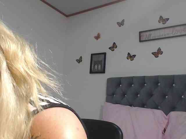 pinkvalentina webcam