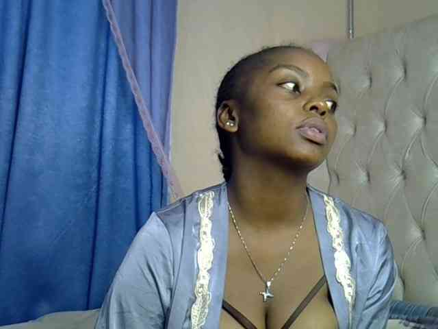 Ritaaa22l webcam