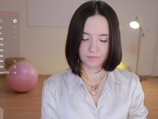MissEssie Porn Show