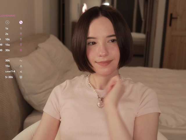 -FemaleEssence-'s BongaCams show and profile