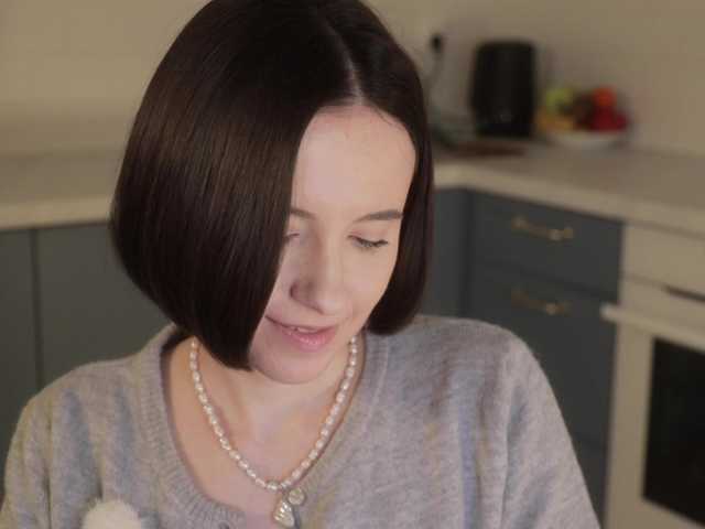 -FemaleEssence- live cam