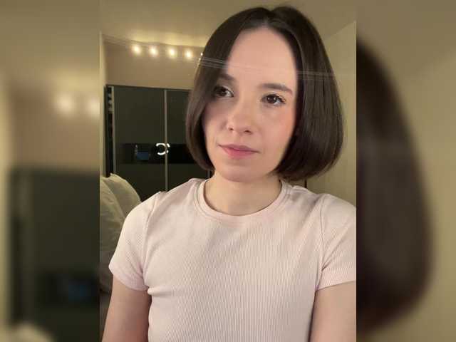 -FemaleEssence-'s BongaCams show and profile