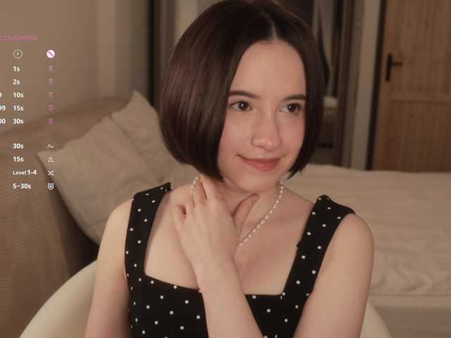 -FemaleEssence-'s BongaCams show and profile