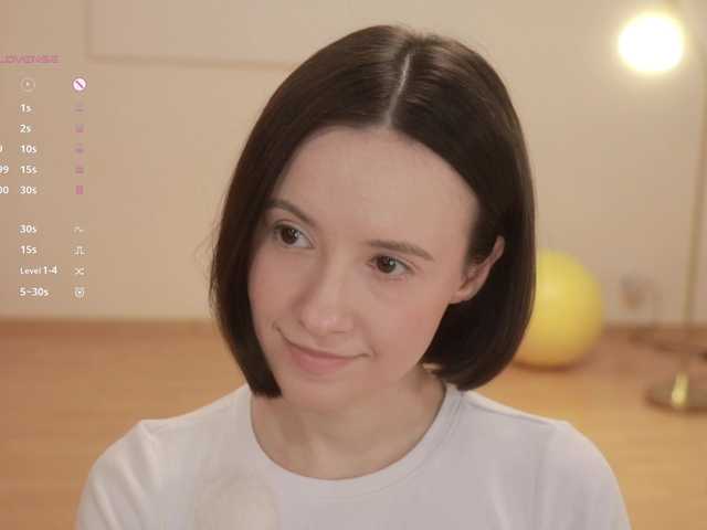 -FemaleEssence-'s BongaCams show and profile