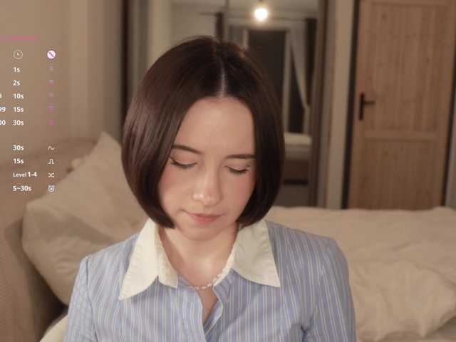 -FemaleEssence-'s BongaCams show and profile