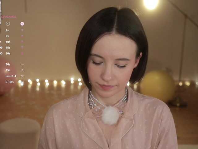 -FemaleEssence-'s BongaCams show and profile