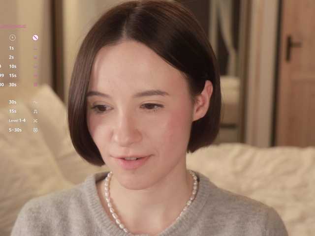 -FemaleEssence-'s BongaCams show and profile