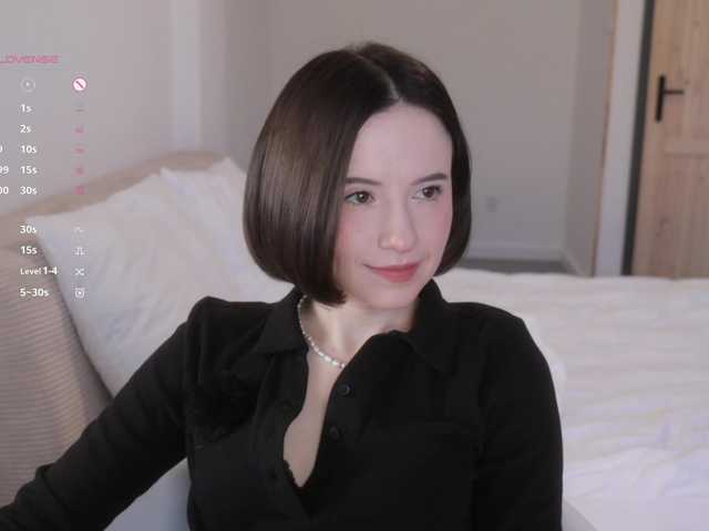 -FemaleEssence-'s BongaCams show and profile