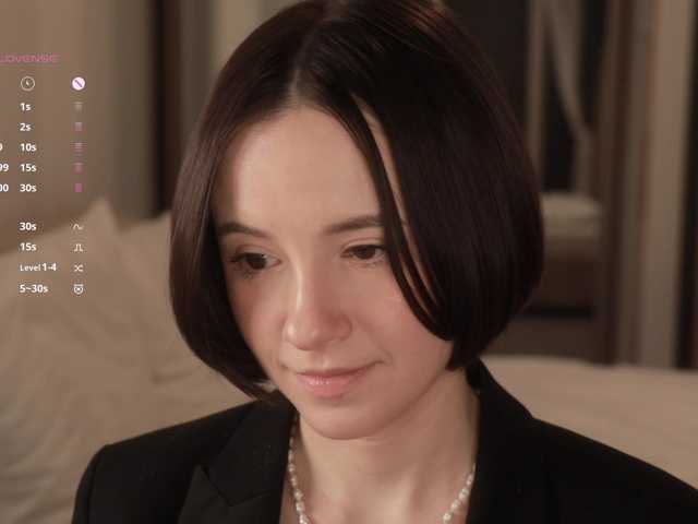 -FemaleEssence-'s BongaCams show and profile