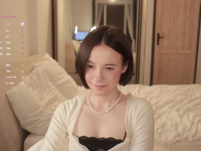 -FemaleEssence-'s BongaCams show and profile