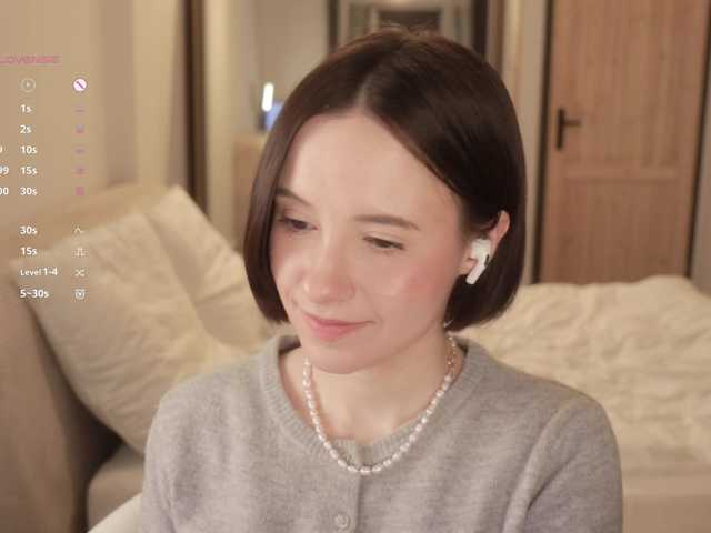 -FemaleEssence-'s BongaCams show and profile