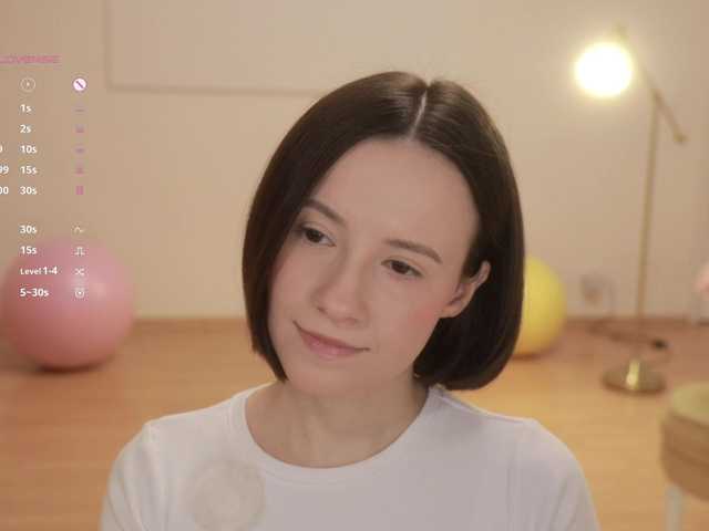 -FemaleEssence-'s BongaCams show and profile