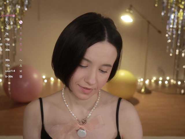 -FemaleEssence-'s BongaCams show and profile