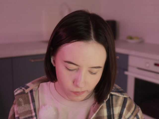 -FemaleEssence-'s BongaCams show and profile