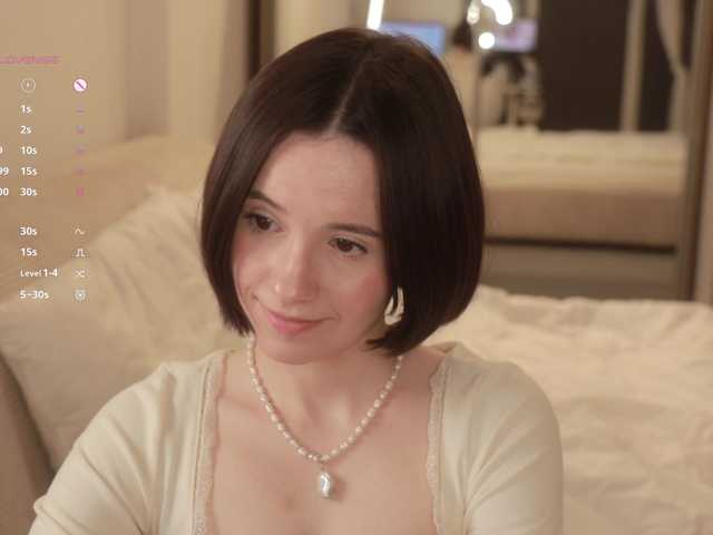 -FemaleEssence-'s BongaCams show and profile