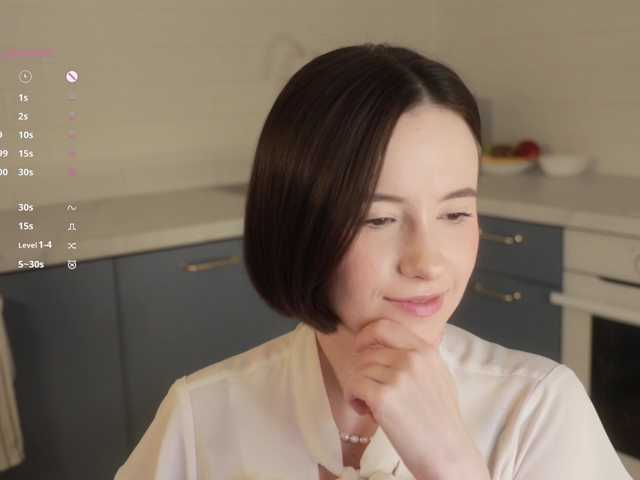 -FemaleEssence-'s BongaCams show and profile