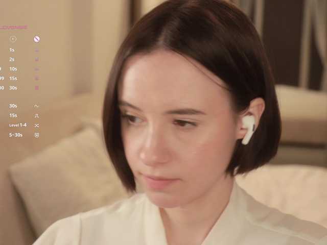 -FemaleEssence-'s BongaCams show and profile