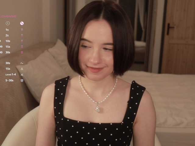 -FemaleEssence-'s BongaCams show and profile