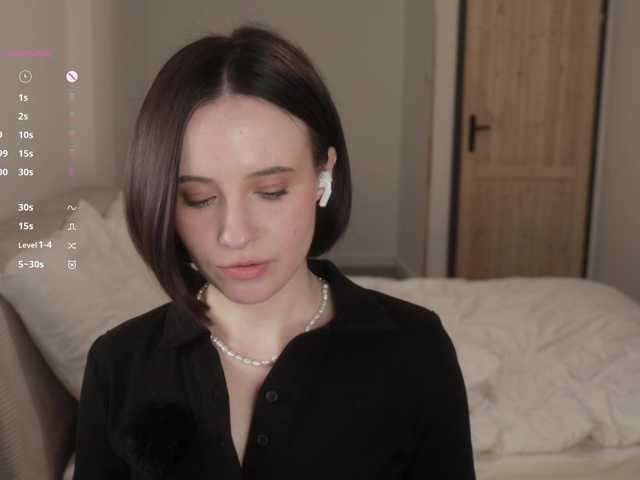 -FemaleEssence-'s BongaCams show and profile