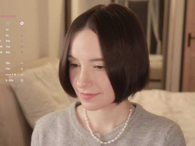 -FemaleEssence-'s BongaCams show and profile