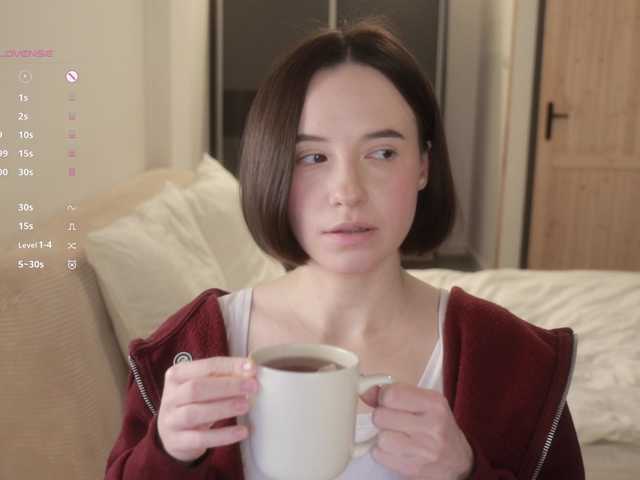 -FemaleEssence-'s BongaCams show and profile