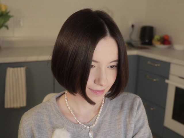 -FemaleEssence- live cam