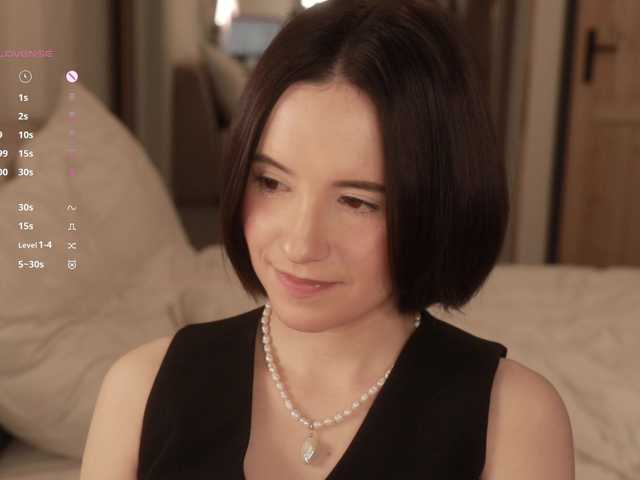 видео -FemaleEssence-