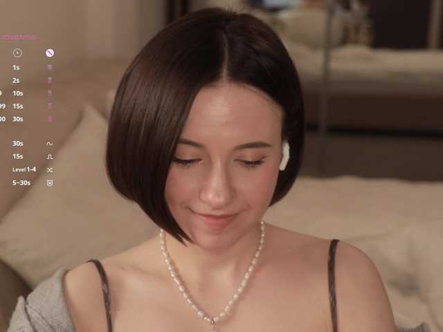 -FemaleEssence-'s BongaCams show and profile