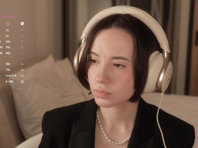 -FemaleEssence-'s BongaCams show and profile