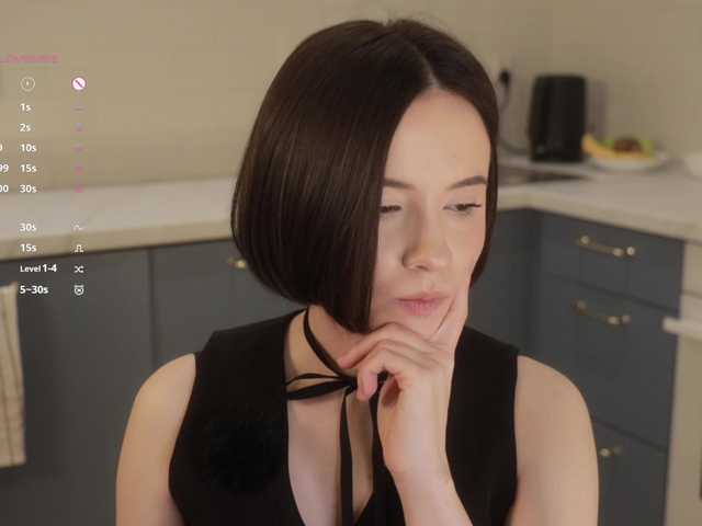 -FemaleEssence-'s BongaCams show and profile