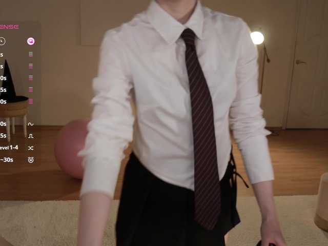 -FemaleEssence- from BongaCams is Freechat