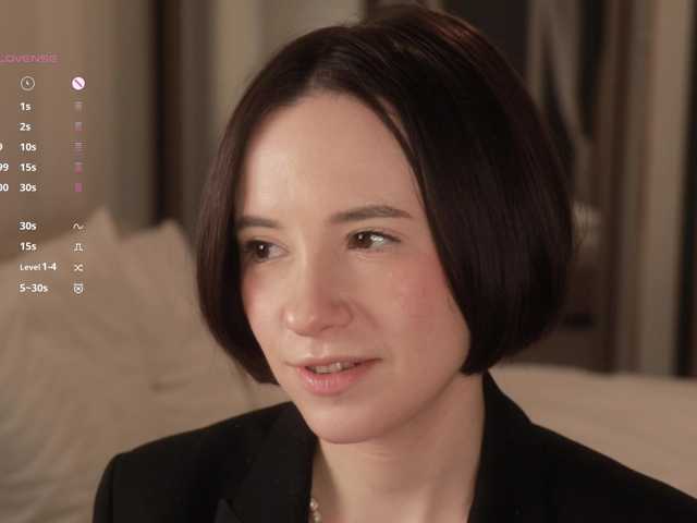 -FemaleEssence-'s BongaCams show and profile