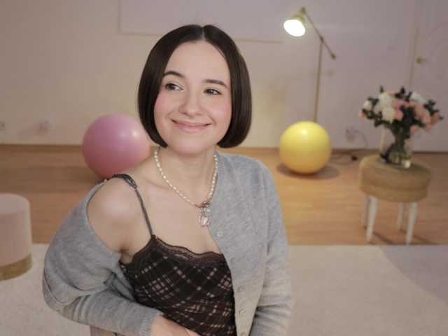 -FemaleEssence- from BongaCams