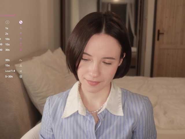 -FemaleEssence-'s BongaCams show and profile