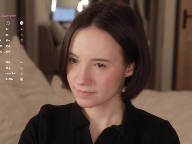 -FemaleEssence-'s BongaCams show and profile