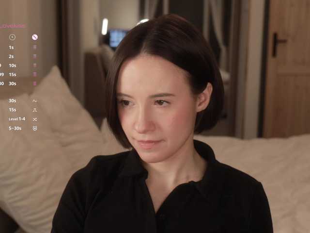 -FemaleEssence-'s BongaCams show and profile