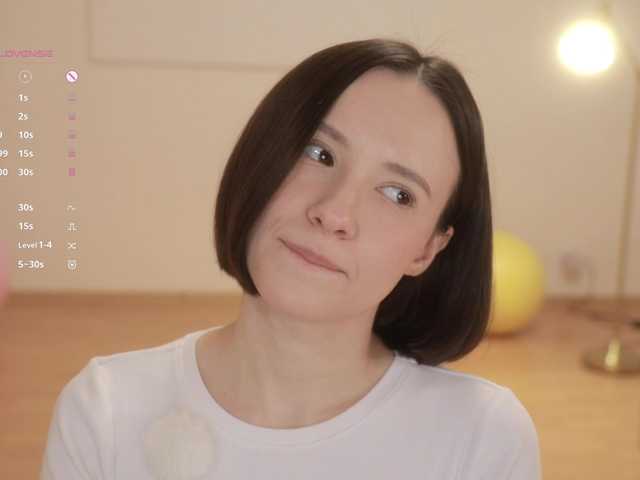 -FemaleEssence-'s BongaCams show and profile