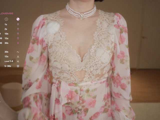 -FemaleEssence-'s BongaCams show and profile