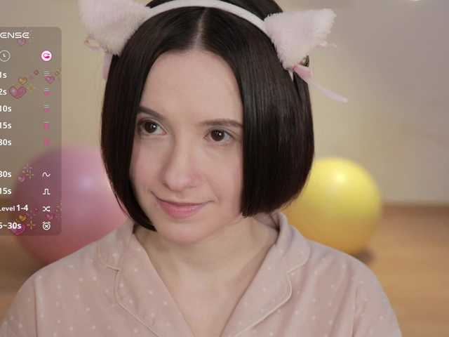 -FemaleEssence- from BongaCams