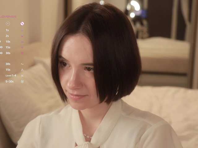 -FemaleEssence-'s BongaCams show and profile