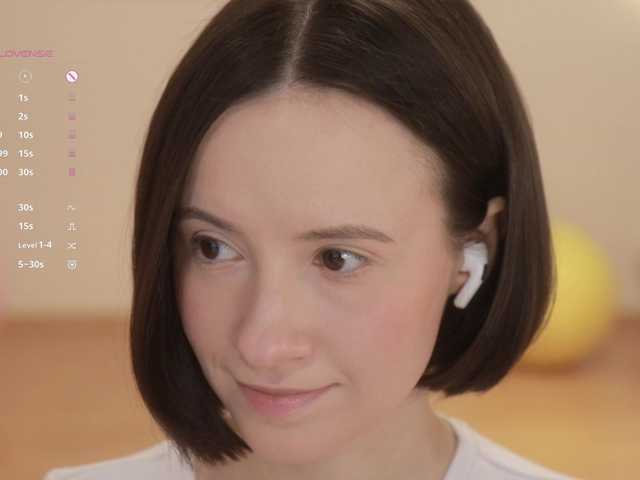 -FemaleEssence-'s BongaCams show and profile